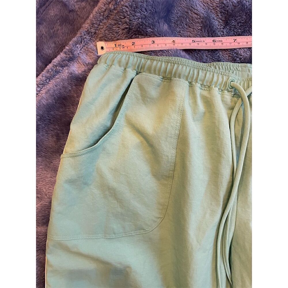 *3/$15 New York & Company Women's Cropped Pants M Light Green Casual - Picture 3 of 11